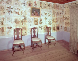 Innenansicht mit botanischer Tapete des Hauses von Carl Linnaeus, Hammarby, Uppsala, Schweden